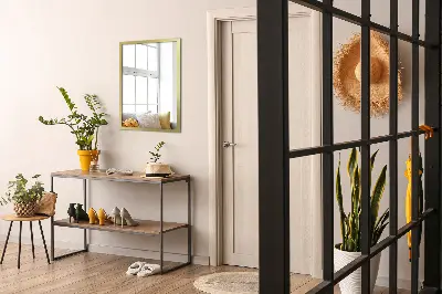 Hagyományos fali tükör arany kerettel elegáns kialakítású