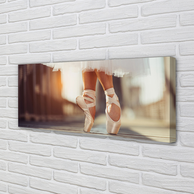 Canvas képek Fehér balettcipő nő ​​lábát