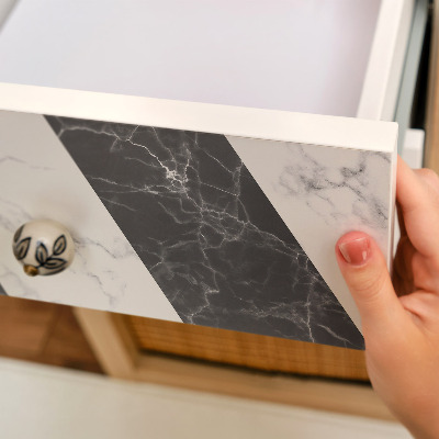 Bútorfólia kontrasztos eleganciát kölcsönöző mintázattal