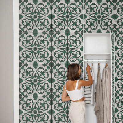 Bútormatrica zöld díszmotívummal