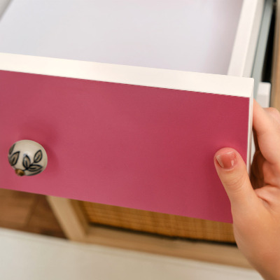 Bútorfólia öntapadós energikus rózsaszín árnyalatban