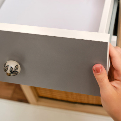 Bútormatrica sötét szürke színben