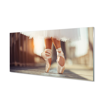Üvegképek Fehér balettcipő nő ​​lábát