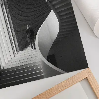 Poszter csigalépcső tégla minimalista kontrasztban
