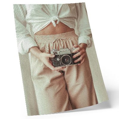 Poszter nyomtatás Személy retro kamera fényes szövet elegancia