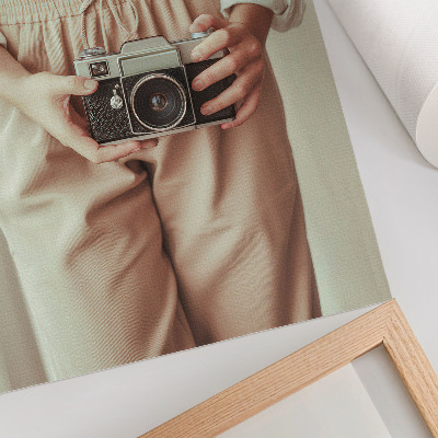 Poszter nyomtatás Személy retro kamera fényes szövet elegancia