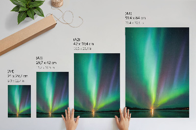 Retro plakát Aurora Borealis egy csillagokkal teli éjszakai táj felett