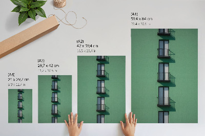 Poszter nyomtatás Zöld homlokzati ablakok erkélyek árnyékok modern