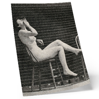 Poszter nyomtatás Nő meztelenül ül egy széken és cigarettázik, Eadweard Muybridge