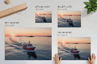 Poszter nyomtatás naplemente a nyugodt tenger felett hajómozgással