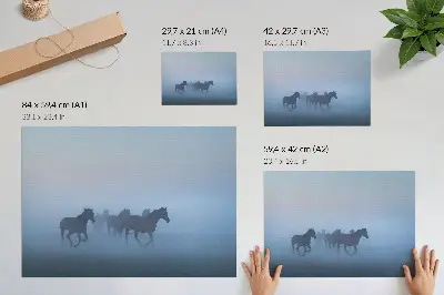 Lovak a ködben vintage poszter nyugtató, békével teli kompozíció