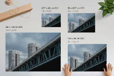 Híd és felhőkarcolók poszter vintage stílusú modern építészeti szimmetria