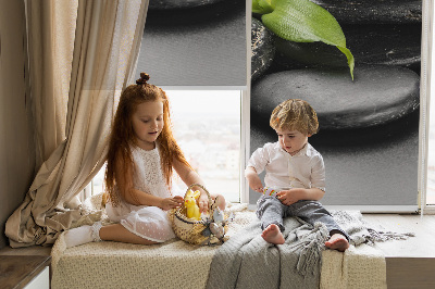 Ablakra akasztható roló Orchidea a köveken