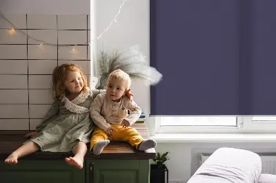 Ablakra szerelhető roló sötétlila színben