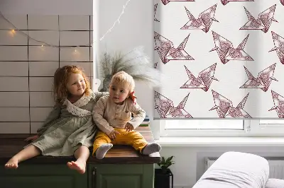 Ablakra akasztható roló origami hattyúk mintával