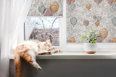 Ablakra akasztható roló lufi mintával