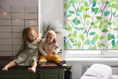 Ablakra szerelhető roló gallyak mintával