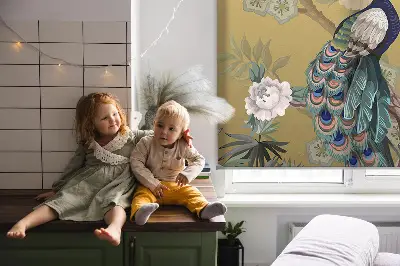 Ablakra szerelhető roló páva egy fán mintával