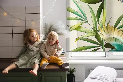 Sötétítő roló madarak a levelekben mintával