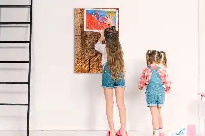 Mágneses írható tábla meleg árnyalatú fa kerettel