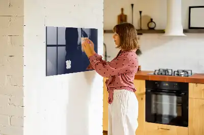 Törölhető mágneses tábla sötét tengerészkék színben