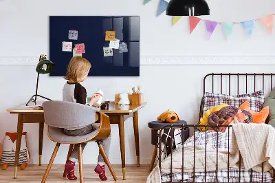 Törölhető mágneses tábla sötét tengerészkék színben