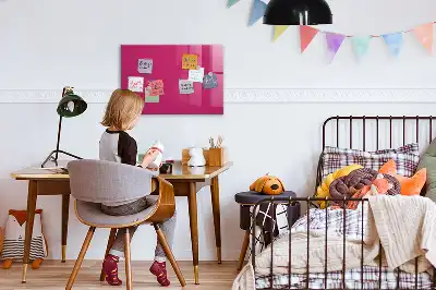 Törölhető mágneses tábla élénk rózsaszín színben