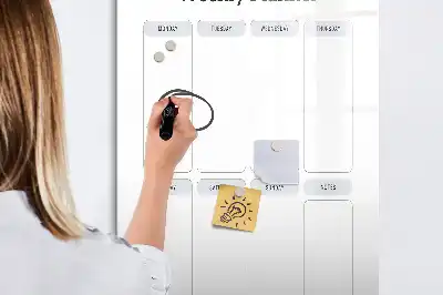 Heti tervező tábla törölhető kivitelben