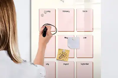 Születésnapi naptár írható mágneses tábla kivitelben