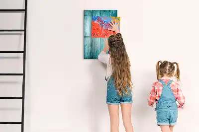 Írható mágneses tábla kék színű fa kerettel