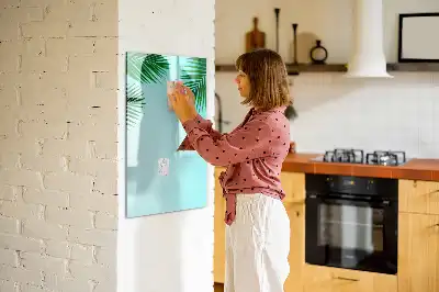 Írható mágneses tábla pálmalevelek mintával