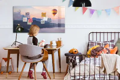 Mágneses tábla filctollal egy gyönyörű tájkép mintával