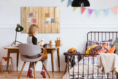 Mágneses tábla filctollal fa keretes kivitelben