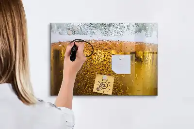 Mágneses tábla filctollal egy korsó sör mintás