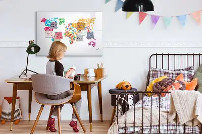Mágneses tábla filctollal A országok színes nevei mintával