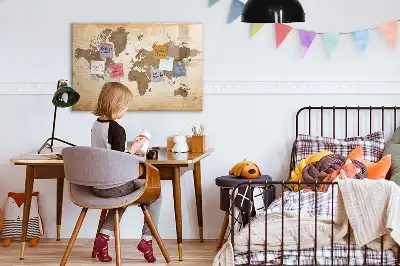 Festett világtérkép mágneses tábla filctollal