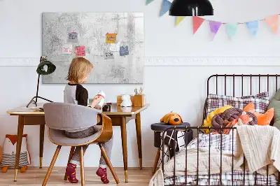 Mágneses tábla filctollal betonfal kivitelben