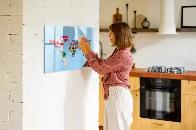 Zászlós térkép mágneses tábla filctollal