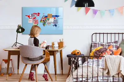 Zászlós térkép mágneses tábla filctollal