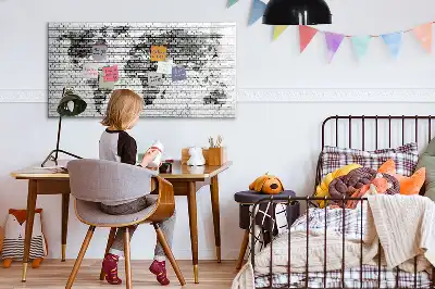 Mágneses világtérkép téglafal mintázatú kivitel filctollal