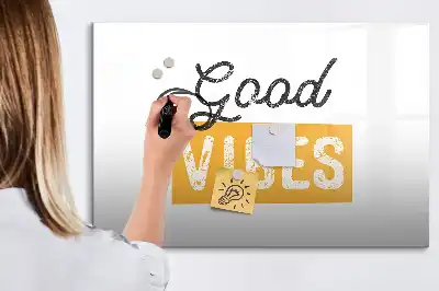 Mágneses törölhető tábla inspiráló mondatos kivitelben