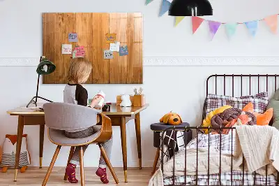 Mágneses tábla filctollal fa keretes kivitelben