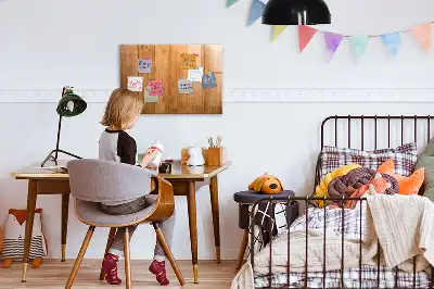 Mágneses tábla filctollal fa keretes kivitelben