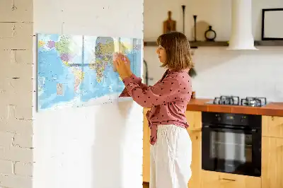 Politikai világtérkép mágneses törölhető tábla
