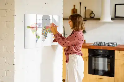 Zászlós térkép mágneses tábla filctollal