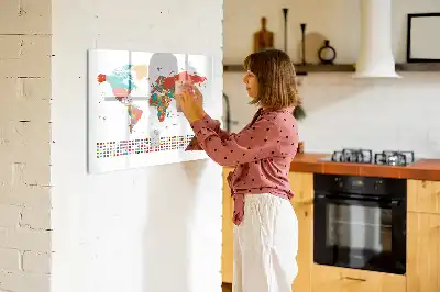 Mágneses törölhető tábla színes világtérkép mintával