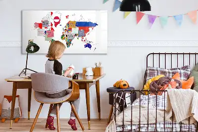Mágneses térkép nemzeti zászlókkal filctollal