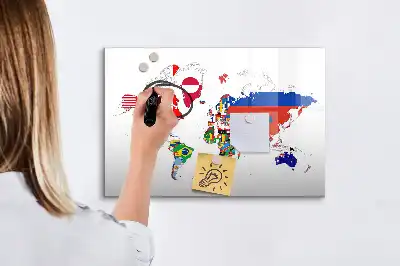 Mágneses térkép nemzeti zászlókkal filctollal