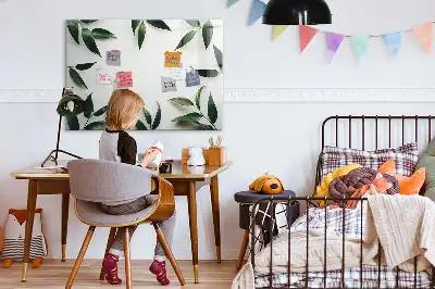 Mágneses tábla filctollal levélkeret kialakítással