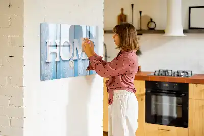 Mágneses tábla filctollal otthon felirattal